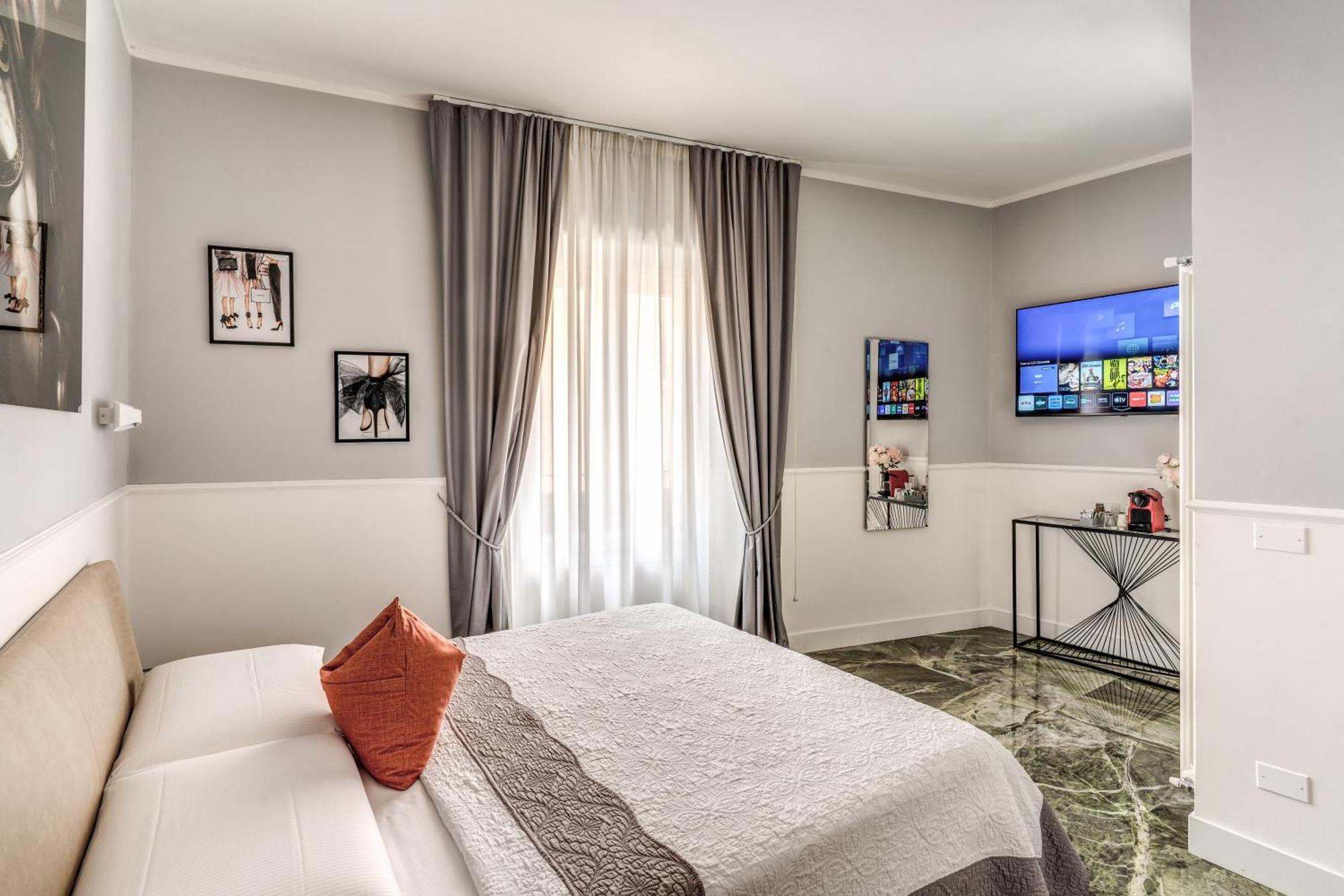 Spanish Step Dream & Cozy Casa