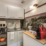 Spanish Step Dream Suites & Cozy Casa