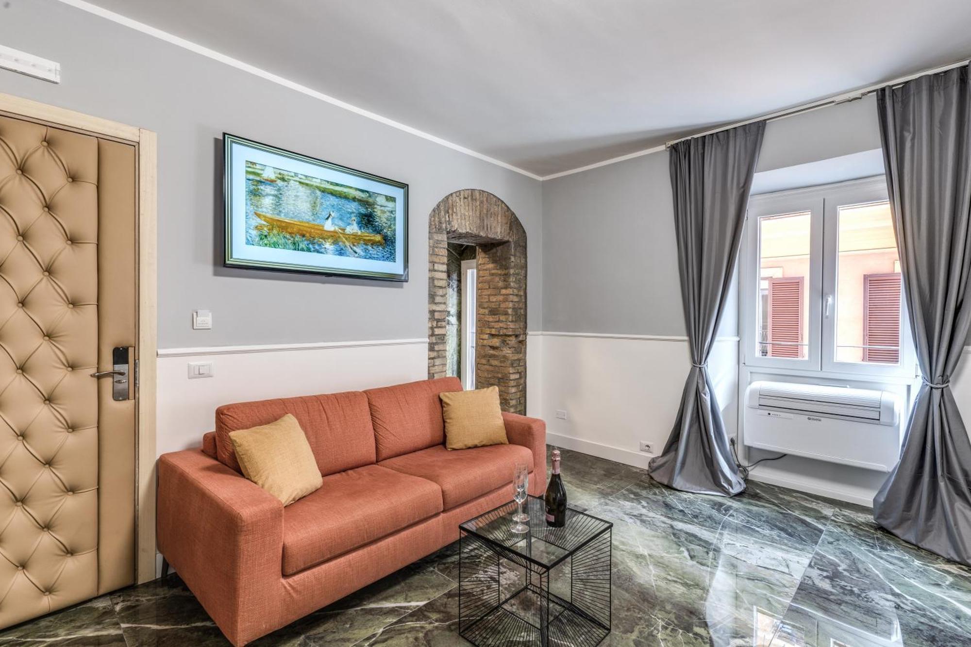 Spanish Step Dream & Cozy Casa Roma