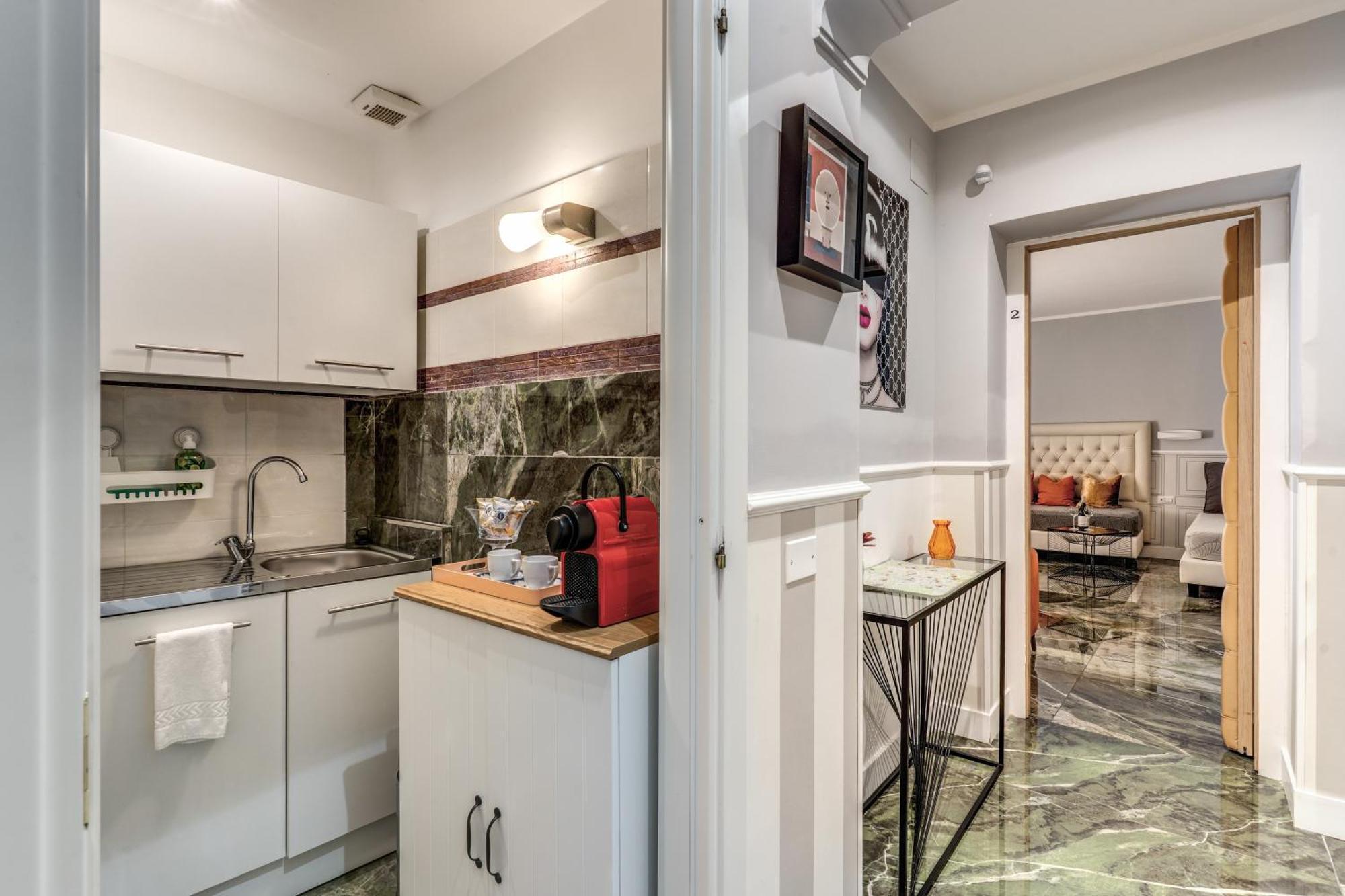 Spanish Step Dream & Cozy Casa