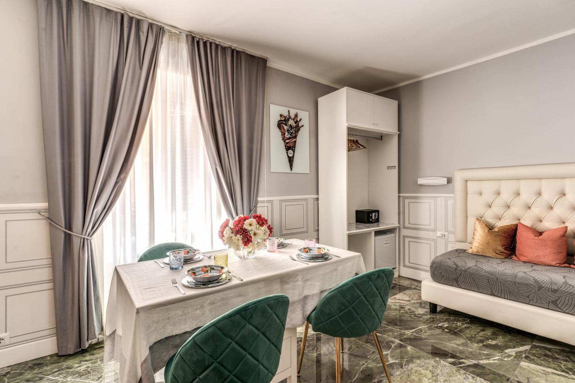 Spanish Step Dream & Cozy Casa Pensión Roma
